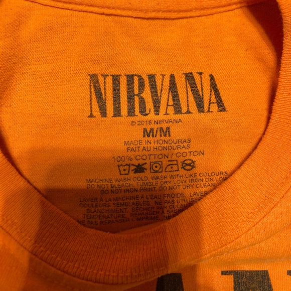 Orange graphic t-shirt medium. - Picture 2 of 2
